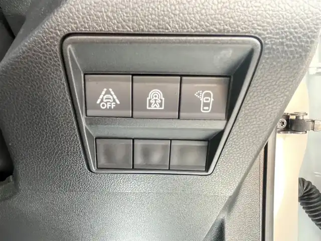 シトロエン ベルランゴ シャイン 高知県 2022(令4)年 6.2万km 白 純正ディスプレイオーディオ/　【ＢＴ／ＣａｒＰｌａｙ／ＤＴＶ】/パノラマガラスルーフ/アクティブセーフティブレーキ/クルーズコントロール/レーンアシスト/インテリジェントハイビーム/ストップ＆スタート/パーキングセンサー/ブラインドスポットモニター/タイヤ空気圧警告/トラクションコントロール