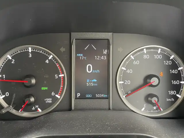 トヨタ グランエース プレミアム 大阪府 2024(令6)年 0.5万km ホワイトパールクリスタルシャイン ワンオーナー/純正ナビ/BT/USB/フルセグTV/360度カメラ/純正フリップダウンモニター/前後室内ドライブレコーダー(TZ-DR301)/ベージュレザーシート/前席パワーシート/２列目電動リクライニング/全席シートヒーター/オットマン/後席ロールサンシェード/両側パワースライドドア/追従機能付きクルーズコントロール/レーンキープアシスト/ブラインドスポットモニター/前後コーナーセンサー/LEDヘッドライト/フロントフォグ/オートハイビーム/ヘッドライトウォッシャー/純正フロアマット/純正17インチAW/スペアキー/ETC2.0