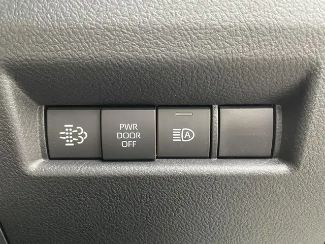 トヨタ グランエース プレミアム 大阪府 2024(令6)年 0.5万km ホワイトパールクリスタルシャイン ワンオーナー/純正ナビ/BT/USB/フルセグTV/360度カメラ/純正フリップダウンモニター/前後室内ドライブレコーダー(TZ-DR301)/ベージュレザーシート/前席パワーシート/２列目電動リクライニング/全席シートヒーター/オットマン/後席ロールサンシェード/両側パワースライドドア/追従機能付きクルーズコントロール/レーンキープアシスト/ブラインドスポットモニター/前後コーナーセンサー/LEDヘッドライト/フロントフォグ/オートハイビーム/ヘッドライトウォッシャー/純正フロアマット/純正17インチAW/スペアキー/ETC2.0