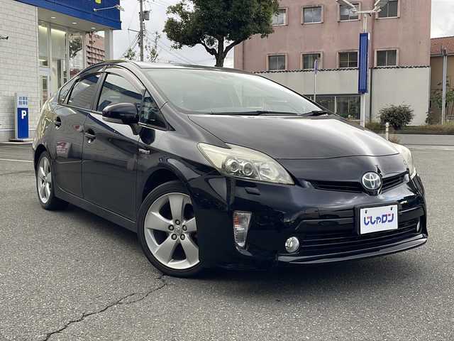 トヨタ プリウス G ツーリングセレ レザーパック 福井県 2013(平25)年 9.5万km ブラック (株)IDOMが運営する【じしゃロン福井店】の自社ローン対象車両になります。こちらは現金またはオートローンご利用時の価格です。自社ローンご希望の方は別途その旨お申付け下さい/純正ナビ（BT接続可・HDMI）/フルセグテレビ/バックカメラ/プリクラッシュセーフティ/レーダークルーズコントロール/ビルトインETC/パワーシート（D席・N席）/シートヒーター（D席・N席）/LEDヘッドライト