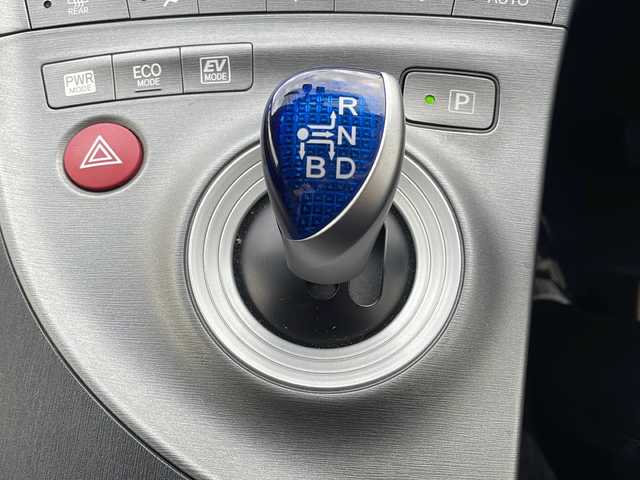 トヨタ プリウス G ツーリングセレ レザーパック 福井県 2013(平25)年 9.5万km ブラック (株)IDOMが運営する【じしゃロン福井店】の自社ローン対象車両になります。こちらは現金またはオートローンご利用時の価格です。自社ローンご希望の方は別途その旨お申付け下さい/純正ナビ（BT接続可・HDMI）/フルセグテレビ/バックカメラ/プリクラッシュセーフティ/レーダークルーズコントロール/ビルトインETC/パワーシート（D席・N席）/シートヒーター（D席・N席）/LEDヘッドライト