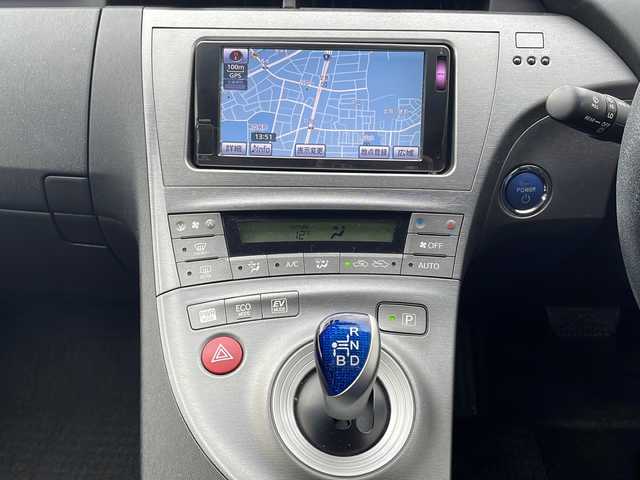 トヨタ プリウス G ツーリングセレ レザーパック 福井県 2013(平25)年 9.5万km ブラック (株)IDOMが運営する【じしゃロン福井店】の自社ローン対象車両になります。こちらは現金またはオートローンご利用時の価格です。自社ローンご希望の方は別途その旨お申付け下さい/純正ナビ（BT接続可・HDMI）/フルセグテレビ/バックカメラ/プリクラッシュセーフティ/レーダークルーズコントロール/ビルトインETC/パワーシート（D席・N席）/シートヒーター（D席・N席）/LEDヘッドライト