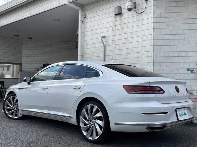 フォルクスワーゲン アルテオン TSI 4モーション エレガンス 神奈川県 2019(平31)年 3.6万km オリックスホワイトパールエフェクト サンルーフ/Dynaudioスピーカー/純正ナビ/（CD/DVD/FM/AM/SD/USB/AUX/BT/フルセグTV)/Android Auto/Apple Car Play/Mirror Link/全方位カメラ/前後ドライブレコーダー/ETC2.0/パドルシフト/アダプティブクルーズコントロール/純正ハンガー/電動リアゲート/電動パーキングブレーキ/ブラインドスポットモニター/前後コーナーセンサー/プリクラッシュ/レーンキープアシスト/D/N席パワーシート（D席メモリシート/全席シートヒーター/革シート/ステアリングヒーター/純正フロアマット/純正アルミホイール/ISOFIX/スペアキー×１/保証書/取扱説明書