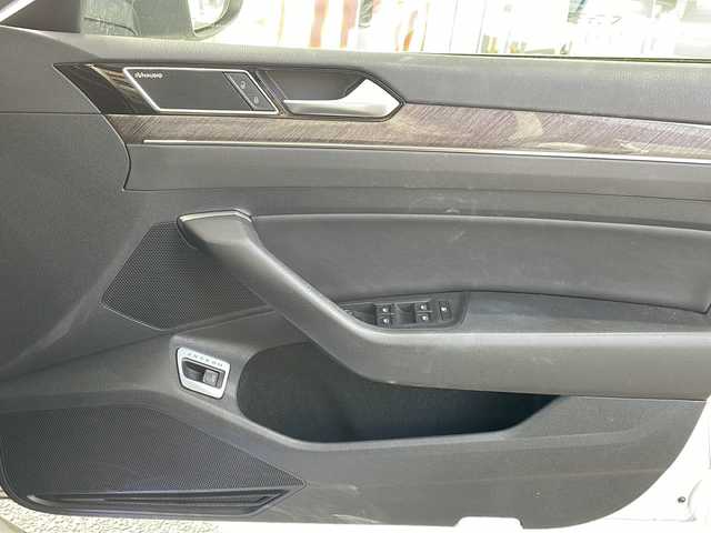 フォルクスワーゲン アルテオン TSI 4モーション エレガンス 神奈川県 2019(平31)年 3.6万km オリックスホワイトパールエフェクト サンルーフ/Dynaudioスピーカー/純正ナビ/（CD/DVD/FM/AM/SD/USB/AUX/BT/フルセグTV)/Android Auto/Apple Car Play/Mirror Link/全方位カメラ/前後ドライブレコーダー/ETC2.0/パドルシフト/アダプティブクルーズコントロール/純正ハンガー/電動リアゲート/電動パーキングブレーキ/ブラインドスポットモニター/前後コーナーセンサー/プリクラッシュ/レーンキープアシスト/D/N席パワーシート（D席メモリシート/全席シートヒーター/革シート/ステアリングヒーター/純正フロアマット/純正アルミホイール/ISOFIX/スペアキー×１/保証書/取扱説明書