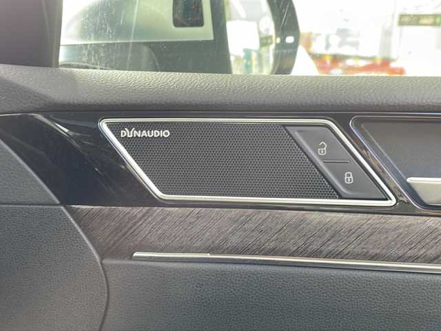 フォルクスワーゲン アルテオン TSI 4モーション エレガンス 神奈川県 2019(平31)年 3.6万km オリックスホワイトパールエフェクト サンルーフ/Dynaudioスピーカー/純正ナビ/（CD/DVD/FM/AM/SD/USB/AUX/BT/フルセグTV)/Android Auto/Apple Car Play/Mirror Link/全方位カメラ/前後ドライブレコーダー/ETC2.0/パドルシフト/アダプティブクルーズコントロール/純正ハンガー/電動リアゲート/電動パーキングブレーキ/ブラインドスポットモニター/前後コーナーセンサー/プリクラッシュ/レーンキープアシスト/D/N席パワーシート（D席メモリシート/全席シートヒーター/革シート/ステアリングヒーター/純正フロアマット/純正アルミホイール/ISOFIX/スペアキー×１/保証書/取扱説明書