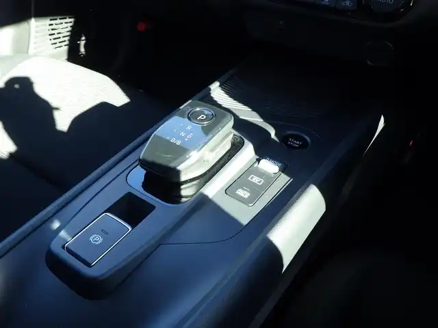 日産 ノート S 千葉県 2021(令3)年 6.3万km ガーネットレッド エマージェンシーブレーキ/インテリジェントルームミラー/純正コネクトナビ/地デジTV/【Bluetooth接続】/アラウンドビューモニター/ドライブレコーダー（DH5-D）/ステアリングスイッチ/ETC/LEDヘッドライト/フォグライト/ウインカーミラー/コーナーセンサー/サイド/カーテンエアバッグ/インテリジェントキー