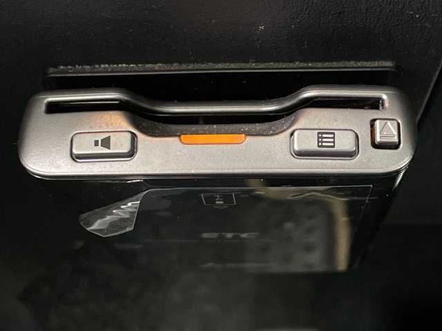 スズキ ジムニー ランドベンチャー 道北・旭川 2018(平30)年 3.1万km クールカーキPM /禁煙車//4WD//社外ナビ/CD/DVD/BT/フルセグ/USB/SD/MSV//ハーフレザーシート//運転席シートヒーター//ミラーヒーター//革巻きステアリング//ステアリングスイッチ//ドライブレコーダー//ETC//フォグランプ//ウィンカーミラー//リモコンキー//保証書//取説