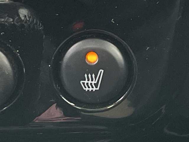 スズキ ジムニー ランドベンチャー 道北・旭川 2018(平30)年 3.1万km クールカーキPM /禁煙車//4WD//社外ナビ/CD/DVD/BT/フルセグ/USB/SD/MSV//ハーフレザーシート//運転席シートヒーター//ミラーヒーター//革巻きステアリング//ステアリングスイッチ//ドライブレコーダー//ETC//フォグランプ//ウィンカーミラー//リモコンキー//保証書//取説