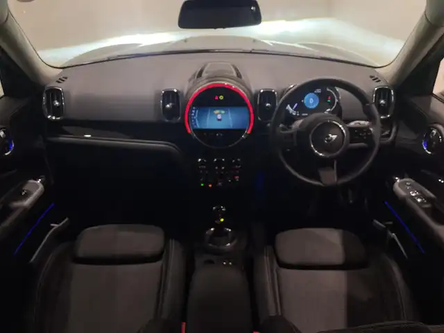 ＭＩＮＩ ＢＭＷ ミニ クロスオーバー クーパー D 愛知県 2023(令5)年 1.2万km 緑Ⅱ 純正ディスプレイオーディオ/Bluetooth/バックカメラ/AppleCarPlay/ACC/インテリジェントセーフティー/ハーフレザー/シートヒーター/コーナーセンサ－/ミラー型ETC/LEDヘッドライト/ドライブレコーダー/プッシュスタート/アイドリングストップ