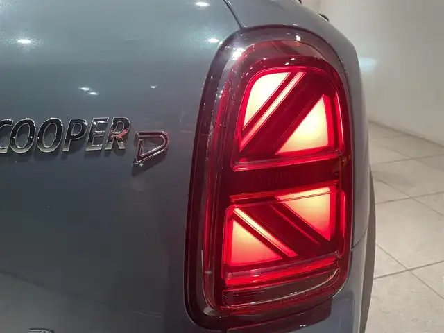 ＭＩＮＩ ＢＭＷ ミニ クロスオーバー クーパー D 愛知県 2023(令5)年 1.2万km 緑Ⅱ 純正ディスプレイオーディオ/Bluetooth/バックカメラ/AppleCarPlay/ACC/インテリジェントセーフティー/ハーフレザー/シートヒーター/コーナーセンサ－/ミラー型ETC/LEDヘッドライト/ドライブレコーダー/プッシュスタート/アイドリングストップ