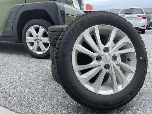 ダイハツ タフト G ターボ クロムベンチャー 滋賀県 2021(令3)年 2.7万km フォレストカーキメタリック ガソリン/4WD(F4)/CVT/ガラスルーフ/ディスプレイオーディオ/（FM/AM/ワンセグ/USB/Apple car play/Bluetooth）/レーンキープ/D/N席シートヒーター/電子パーキングアシスト/電動ブレーキホールド/ETC/ドライブレコーダー（前後）/プリクッラッシュ/横滑り防止/クルーズコントロール/オートライト/オートハイビーム/LEDヘッドライト/革巻きステアリング/電動ミラー/アイドリングストップ/冬用タイヤ積込み
