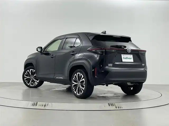 トヨタ ヤリスクロス ハイブリッド Z 埼玉県 2022(令4)年 1.1万km ブラックマイカ 純正ナビ/フルセグTV/全方位カメラ/パワーシート/ドライブレコーダー/ハーフレザー/シートヒーター/純正18インチアルミホイール/オートマチックハイビーム/オートライト/ビルトインETC2.0