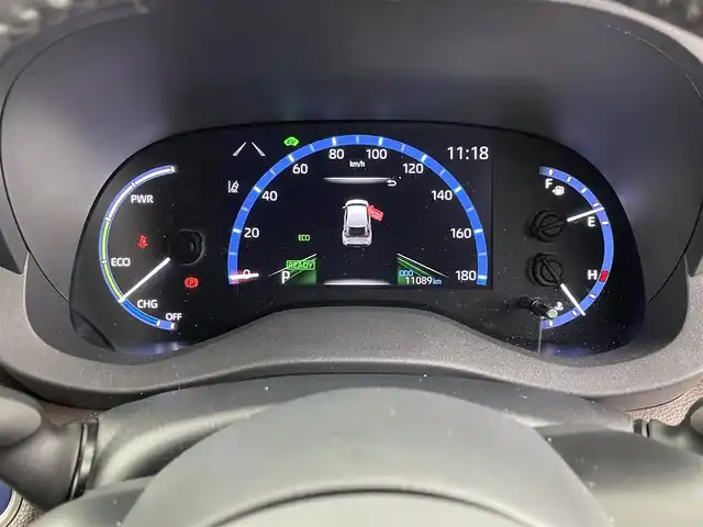 トヨタ ヤリスクロス ハイブリッド Z 埼玉県 2022(令4)年 1.1万km ブラックマイカ 純正ナビ/フルセグTV/全方位カメラ/パワーシート/ドライブレコーダー/ハーフレザー/シートヒーター/純正18インチアルミホイール/オートマチックハイビーム/オートライト/ビルトインETC2.0
