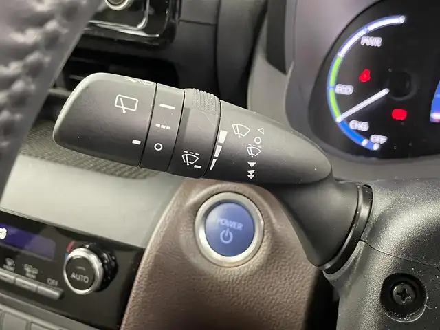 トヨタ ヤリスクロス ハイブリッド Z 埼玉県 2022(令4)年 1.1万km ブラックマイカ 純正ナビ/フルセグTV/全方位カメラ/パワーシート/ドライブレコーダー/ハーフレザー/シートヒーター/純正18インチアルミホイール/オートマチックハイビーム/オートライト/ビルトインETC2.0