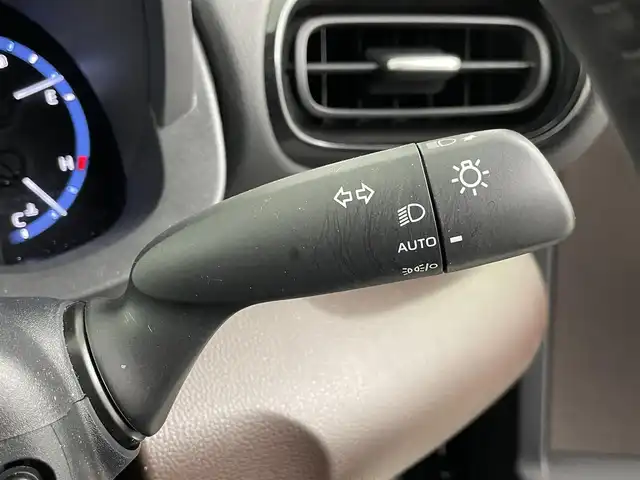 トヨタ ヤリスクロス ハイブリッド Z 埼玉県 2022(令4)年 1.1万km ブラックマイカ 純正ナビ/フルセグTV/全方位カメラ/パワーシート/ドライブレコーダー/ハーフレザー/シートヒーター/純正18インチアルミホイール/オートマチックハイビーム/オートライト/ビルトインETC2.0