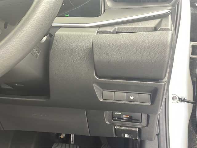 日産 ノート 栃木県 2022(令4)年 0.7万km ピュアホワイトパール 純正メーカーナビ/（AppleCarPlay/AndroidAuto/AM・FM/フルセグ/BT）/ビルトインETC2.0/プロパイロット/エマージェンシーブレーキ/車線逸脱警報/後側方車両検知/速度標識表示/ふらつき防止/アラウンドビューモニター/ブラインドスポットモニター/全周囲カメラ/置くだけ充電/電動格納ミラー/純正ホイール/純正フロアマット/プッシュスタート/スマートキー