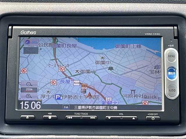 ホンダ ヴェゼル ハイブリッド X 三重県 2014(平26)年 4.9万km ホワイトオーキッドパール 純正ナビ/バックカメラ/パドルシフト/スペアキー/オートライト/革巻きステアリング/クルーズコントロール/電子パーキング/ビルトインETC/横滑り防止/電動格納ミラー/禁煙車