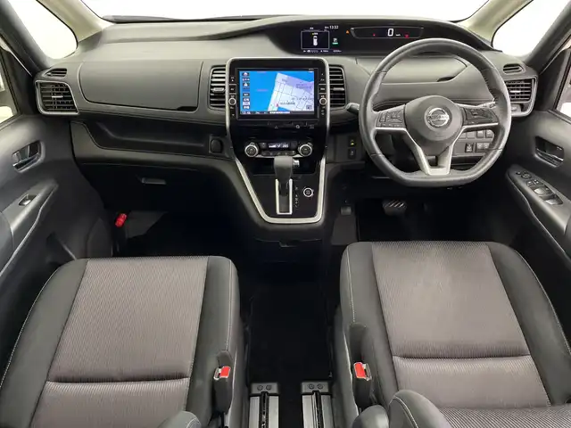日産 セレナ ハイウェイスター Vセレクション 鹿児島県 2018(平30)年 4.3万km ブリリアントホワイトパール 純正ナビ/（CD/DVD/BT/フルセグTV）/純正フリップダウンモニター/アラウンドビューモニター/両側パワースライドドア/エマージェンシーブレーキ/クルーズコントロール/電動パーキングブレーキ/オートホールド/オートライト/LEDヘッドライト/スマートキー/プッシュスタート/取説、保証書