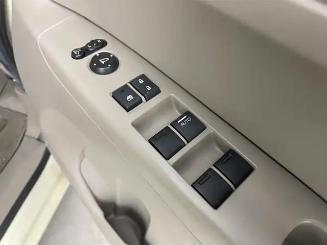 ホンダ Ｎ ＢＯＸ G Lパッケージ 群馬県 2012(平24)年 8.5万km ヒダマリアイボリーパール 純正ＣＤデッキ　オートエアコン　アイドリングストップ　ヘッドライトレベライザー　電格ミラー　ステアリングリモコン　片側パワスラ　Ｗエアバック　Ｐスタート　スマートキー　スペアキー　社外アルミ　禁煙車