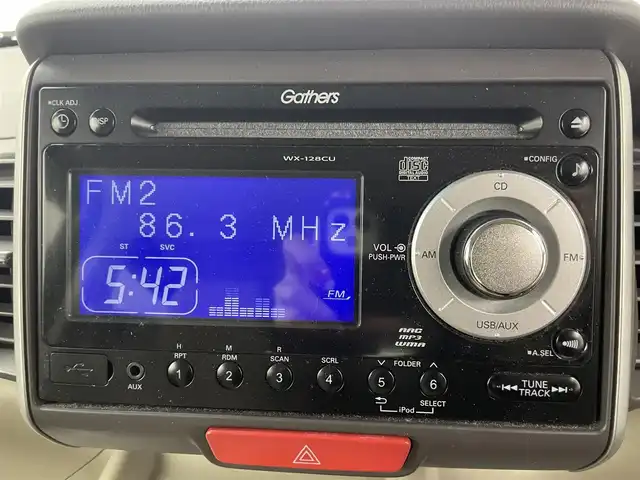 ホンダ Ｎ ＢＯＸ G Lパッケージ 群馬県 2012(平24)年 8.5万km ヒダマリアイボリーパール 純正ＣＤデッキ　オートエアコン　アイドリングストップ　ヘッドライトレベライザー　電格ミラー　ステアリングリモコン　片側パワスラ　Ｗエアバック　Ｐスタート　スマートキー　スペアキー　社外アルミ　禁煙車