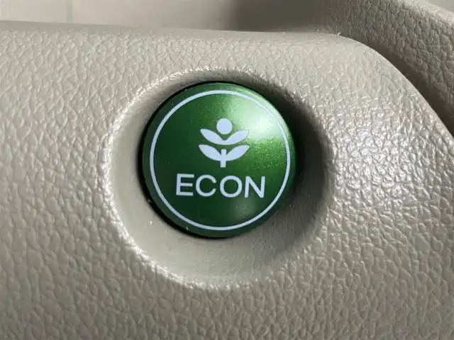 ホンダ Ｎ ＢＯＸ G Lパッケージ 群馬県 2012(平24)年 8.5万km ヒダマリアイボリーパール 純正ＣＤデッキ　オートエアコン　アイドリングストップ　ヘッドライトレベライザー　電格ミラー　ステアリングリモコン　片側パワスラ　Ｗエアバック　Ｐスタート　スマートキー　スペアキー　社外アルミ　禁煙車