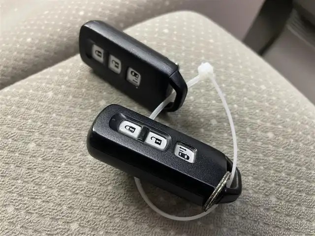 ホンダ Ｎ ＢＯＸ G Lパッケージ 群馬県 2012(平24)年 8.5万km ヒダマリアイボリーパール 純正ＣＤデッキ　オートエアコン　アイドリングストップ　ヘッドライトレベライザー　電格ミラー　ステアリングリモコン　片側パワスラ　Ｗエアバック　Ｐスタート　スマートキー　スペアキー　社外アルミ　禁煙車