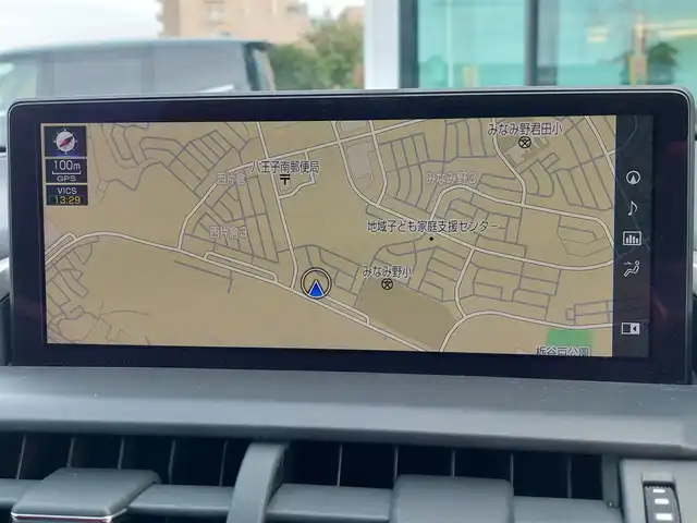 レクサス ＮＸ 300h Fスポーツ 東京都 2018(平30)年 4.3万km ホワイトノーヴァガラスフレーク マークレビンソン/サンルーフ/ルーフレール/レクサスセーフティ＋/プリクラッシュセーフティ/レーントレーシングアシスト/オートハイビーム/クリアランスソナー/レーダークルーズコントロール/純正SDナビ/パノラミックビューモニター/CD/DVD/BT/AM/FM/USB/赤×黒レザーシート/シートヒーター/ベンチレーション/AC100電源/ヘッドアップディスプレイ/ブラインドスポットモニター