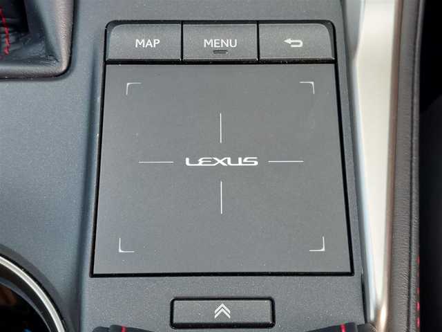 レクサス ＮＸ 300h Fスポーツ 東京都 2018(平30)年 4.3万km ホワイトノーヴァガラスフレーク マークレビンソン/サンルーフ/ルーフレール/レクサスセーフティ＋/プリクラッシュセーフティ/レーントレーシングアシスト/オートハイビーム/クリアランスソナー/レーダークルーズコントロール/純正SDナビ/パノラミックビューモニター/CD/DVD/BT/AM/FM/USB/赤×黒レザーシート/シートヒーター/ベンチレーション/AC100電源/ヘッドアップディスプレイ/ブラインドスポットモニター