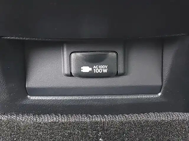 レクサス ＮＸ 300h Fスポーツ 東京都 2018(平30)年 4.3万km ホワイトノーヴァガラスフレーク マークレビンソン/サンルーフ/ルーフレール/レクサスセーフティ＋/プリクラッシュセーフティ/レーントレーシングアシスト/オートハイビーム/クリアランスソナー/レーダークルーズコントロール/純正SDナビ/パノラミックビューモニター/CD/DVD/BT/AM/FM/USB/赤×黒レザーシート/シートヒーター/ベンチレーション/AC100電源/ヘッドアップディスプレイ/ブラインドスポットモニター