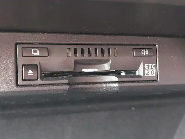 レクサス ＮＸ 300h Fスポーツ 東京都 2018(平30)年 4.3万km ホワイトノーヴァガラスフレーク マークレビンソン/サンルーフ/ルーフレール/レクサスセーフティ＋/プリクラッシュセーフティ/レーントレーシングアシスト/オートハイビーム/クリアランスソナー/レーダークルーズコントロール/純正SDナビ/パノラミックビューモニター/CD/DVD/BT/AM/FM/USB/赤×黒レザーシート/シートヒーター/ベンチレーション/AC100電源/ヘッドアップディスプレイ/ブラインドスポットモニター