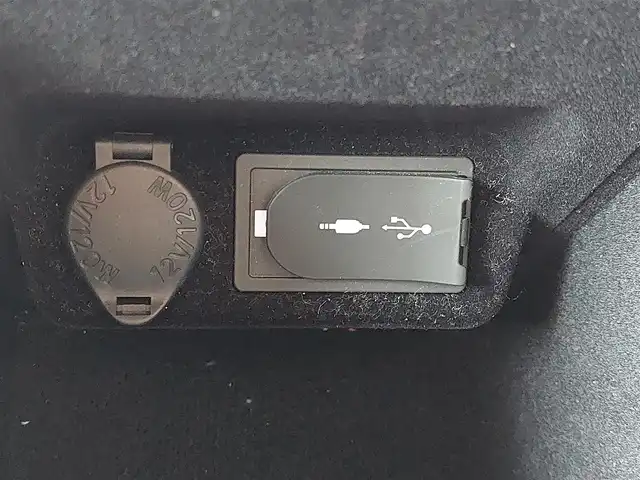 レクサス ＮＸ 300h Fスポーツ 東京都 2018(平30)年 4.3万km ホワイトノーヴァガラスフレーク マークレビンソン/サンルーフ/ルーフレール/レクサスセーフティ＋/プリクラッシュセーフティ/レーントレーシングアシスト/オートハイビーム/クリアランスソナー/レーダークルーズコントロール/純正SDナビ/パノラミックビューモニター/CD/DVD/BT/AM/FM/USB/赤×黒レザーシート/シートヒーター/ベンチレーション/AC100電源/ヘッドアップディスプレイ/ブラインドスポットモニター