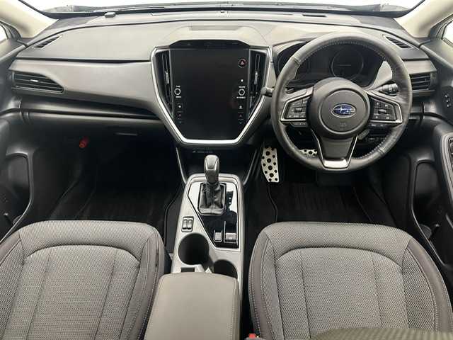 スバル クロストレック リミテッド 兵庫県 2023(令5)年 2.2万km クリスタルホワイトP 純正11.6インチナビ（FM・AM/BT/フルセグ/iPod/AUX）/バックカメラ/全方位カメラ/ETC/社外ドラレコ前後/デジタルインナーミラー/純正AW18インチ/純正フロアマット/追従式クルーズコントロール/パワーシート（D/N席）/シートヒーター（D/N席）/シートメモリー（D席）/ステアリングヒーター/プッシュスタート/スマートキー2本/パドルシフト/電動パーキング/チャイルドシート対応/オートライト/LEDヘッドランプ/フォグランプ/電動格納ミラー/ウインカーミラー/ドアバイザー/AVH