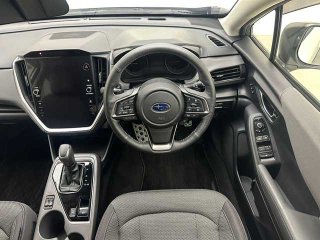 スバル クロストレック リミテッド 兵庫県 2023(令5)年 2.2万km クリスタルホワイトP 純正11.6インチナビ（FM・AM/BT/フルセグ/iPod/AUX）/バックカメラ/全方位カメラ/ETC/社外ドラレコ前後/デジタルインナーミラー/純正AW18インチ/純正フロアマット/追従式クルーズコントロール/パワーシート（D/N席）/シートヒーター（D/N席）/シートメモリー（D席）/ステアリングヒーター/プッシュスタート/スマートキー2本/パドルシフト/電動パーキング/チャイルドシート対応/オートライト/LEDヘッドランプ/フォグランプ/電動格納ミラー/ウインカーミラー/ドアバイザー/AVH