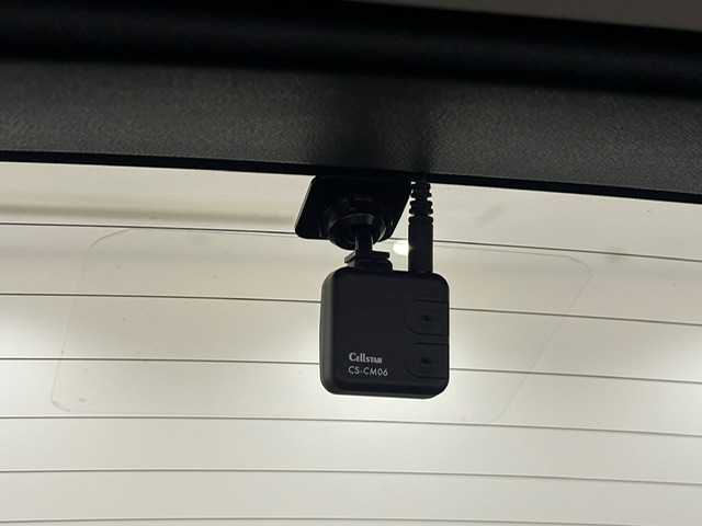 スバル クロストレック リミテッド 兵庫県 2023(令5)年 2.2万km クリスタルホワイトP 純正11.6インチナビ（FM・AM/BT/フルセグ/iPod/AUX）/バックカメラ/全方位カメラ/ETC/社外ドラレコ前後/デジタルインナーミラー/純正AW18インチ/純正フロアマット/追従式クルーズコントロール/パワーシート（D/N席）/シートヒーター（D/N席）/シートメモリー（D席）/ステアリングヒーター/プッシュスタート/スマートキー2本/パドルシフト/電動パーキング/チャイルドシート対応/オートライト/LEDヘッドランプ/フォグランプ/電動格納ミラー/ウインカーミラー/ドアバイザー/AVH