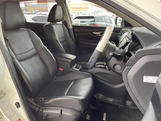 日産 エクストレイル 20Xi 岐阜県 2019(令1)年 11.3万km ブリリアントホワイトパール /純正SDナビ/(FM/AM/フルセグTV/CD/DVD/BT/SD/iPod/USB)/(インテリジェント　FCW)/(インテリジェント　DA)/(後側方車両検知警報)/(後退時車両検知警報)/(プロパイロット)/(インテリジェント　ライドコントロール)/(インテリジェント　トレースコントロール)/(ヒーター付きドアミラー)/(フロント＆バックソナー)/(オートブレーキホールド)/(ステアリングスイッチ)/(クルーズコントロール)/(ヒルスタートアシスト)/(SRSカーテンエアバッグ)/(インテリジェント　アラウンドビューモニター)/(デジタルインナーミラー)/(パワーバックドア)/(ステアリングスイッチ)/(17インチアルミホイール)/(ETC)