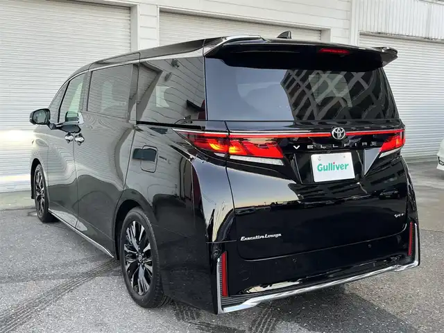 トヨタ ヴェルファイア ハイブリット エグゼクティブ ラウンジ 高知県 2025(令7)年 0.1千km ブラック 純正ナビ/Bluetooth接続/ETC/ドライブレコーダー/クルーズコントロール/全方位カメラ/フルセグテレビ/後席用モニター/WAC/ユニバーサルステップ（メーカーオプション）/サンセットブラウン（メーカーオプション）/両側パワースライドドア/オットマン/電動リアゲート/純正19インチアルミホイール/コーナーセンサー/横滑り防止装置/盗難防止装置/衝突被害軽減システム/LEDヘッドライト