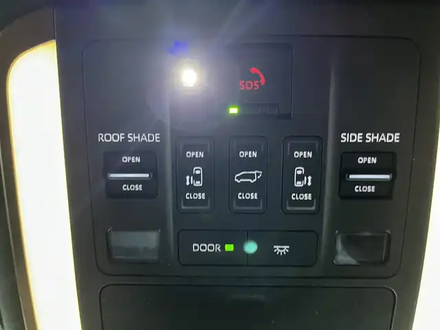 トヨタ ヴェルファイア ハイブリット エグゼクティブ ラウンジ 高知県 2025(令7)年 0.1千km ブラック 純正ナビ/Bluetooth接続/ETC/ドライブレコーダー/クルーズコントロール/全方位カメラ/フルセグテレビ/後席用モニター/WAC/ユニバーサルステップ（メーカーオプション）/サンセットブラウン（メーカーオプション）/両側パワースライドドア/オットマン/電動リアゲート/純正19インチアルミホイール/コーナーセンサー/横滑り防止装置/盗難防止装置/衝突被害軽減システム/LEDヘッドライト