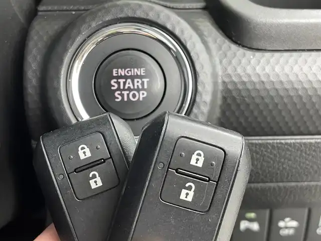 スズキ クロスビー HYBRID MZ 群馬県 2019(平31)年 3万km ミネラルグレーメタリック 3トーンコーディネート 3トーンコーディネート/――――――――――――――――/社外７インチナビ(AVIC-RWS901)/CD/DVD/BT/フルセグ/バックカメラ/ビルトインＥＴＣ/シートヒーター/クルーズコントロール/デュアルカメラブレーキサポート/誤発進抑制機能/車線逸脱警報/車線維持支援機能/LEDヘッドライト/アイドリングストップ/パドルシフト