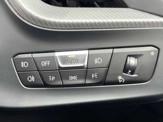 ＢＭＷ １１８ｄ Mスポーツ EDジョイ+ 静岡県 2020(令2)年 3.8万km ミネラルグレー 純正ナビ/・バックモニター/・Bluetooth/・USB/主要装備/・プッシュスタート/・ETC車載器/・ドライブレコーダー/・アダプティブクルーズコントロール/・レーンキープアシスト/・前後コーナーセンサー/・LEDヘッドライト/・純正18インチAW/・純正フロアマット/・オートライト/・ハーフレザーシート/・アイドリングストップ