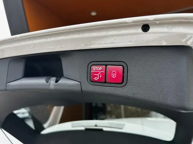 メルセデス・ベンツ Ｃ１８０ ステーションワゴンアバンギャルド 富山県 2019(平31)年 7.7万km 白 HDDナビ/フルセグテレビ/バックカメラ/アイドリングストップ/ワイヤレス充電/ETC/ACC/プッシュスタート/パワーバックドア/64色アンビエントライト/前席シートパワーシート/前席シートヒーター/フルフラットシート
