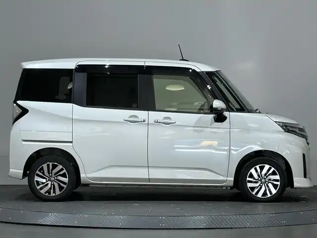 トヨタ ルーミー カスタムG 愛媛県 2020(令2)年 3.3万km パールホワイトⅢ ・ナビ（フルセグＴＶ・ＢＴ・ＦＭＡＭ・ＣＤＤＶＤ・ＳＤ）/・全方位カメラ　/・１２．１型後席モニター　/・ＥＴＣ　/・前後ドラレコ　/・レーダークルーズコントロール　/・ＵＳＢ充電　/・両側電動ドア　/・衝突軽減ブレーキ/・前後コーナーセンサー/・テレビキャンセラー