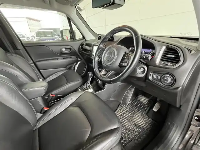 クライスラー・ジープ ジープ レネゲード リミテッド 山形県 2020(令2)年 3.6万km グレー 純正ナビ/バックカメラ/フルセグＴＶ/シートヒーター/レザーシート/ステアリングヒーター/ルーフレール/ドライブレコーダー/フォグランプ/アダプティブクルーズコントロール/ブラインドスポットモニター