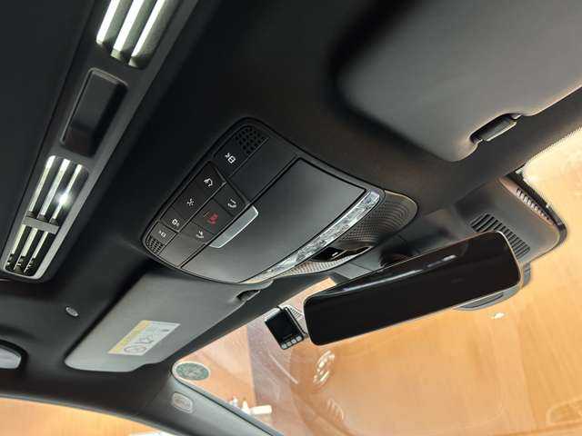 メルセデス・ベンツ ＣＬＳ２２０ｄ スポーツ エクスクルーシブPKG 千葉県 2019(平31)年 5.9万km グレー サンルーフ　/純正ナビ　/３６０°カメラ　/ＡＣＣ　/ＨＵＤ　/黒革　/シートヒーター　/ベンチレーター　/パワーシート　/ＬＥＤヘッドライト　/ハイビームアシスト　/電動リアゲート　/Ｂｕｒｍｅｓｔｅｒサウンド