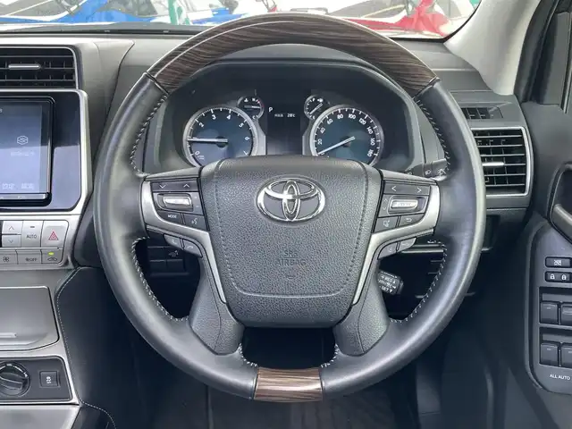 トヨタ ランドクルーザー プラド TX Lパッケージ 茨城県 2023(令5)年 4.2万km ブラック サンルーフ/モデリスタエアロ/ルーフレール/純正ナビ（NSZT-Y68T）/（CD/DVD/BT/フルセグTV）/バックカメラ/トヨタセーフティーセンス/・プリクラッシュセーフティ/・レーンディパーチャーアラート/・ダプティブハイビームシステム/・レーダークルーズコントロール/・オートマチックハイビーム/・先行車発進お知らせ/横滑り防止/前後クリアランスソナー/前後ドラレコ（ZDR-035）/レザーシート/シートヒーター/エアーシート/パワーシート/シートベンチレーション/純正１９インチAW/オートライト/LEDヘッドライト/フォグライト/ステアリングスイッチ/スマートキー/プッシュスタート/スペアキー1本/保証書