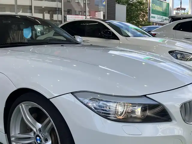 ＢＭＷ Ｚ４ sDrive35is 神奈川県 2011(平23)年 7.2万km アルピンホワイトⅢ 新車時保証書/取扱説明書/シートヒーター/メモリー付きパワーシート/純正HDDナビ/クリアランスソナー/19インチアルミホイール/ブラウンレザーシート/ミラー内蔵ETC/プッシュスタート/ドライブレコーダー