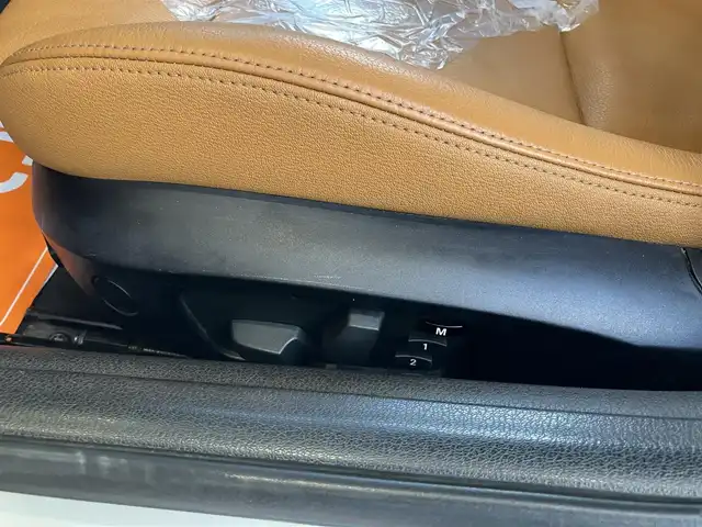 ＢＭＷ Ｚ４ sDrive35is 神奈川県 2011(平23)年 7.2万km アルピンホワイトⅢ 新車時保証書/取扱説明書/シートヒーター/メモリー付きパワーシート/純正HDDナビ/クリアランスソナー/19インチアルミホイール/ブラウンレザーシート/ミラー内蔵ETC/プッシュスタート/ドライブレコーダー