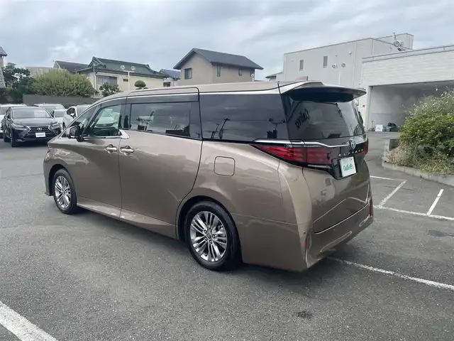 トヨタ アルファード Z 神奈川県 2025(令7)年 0.6万km ゴールド