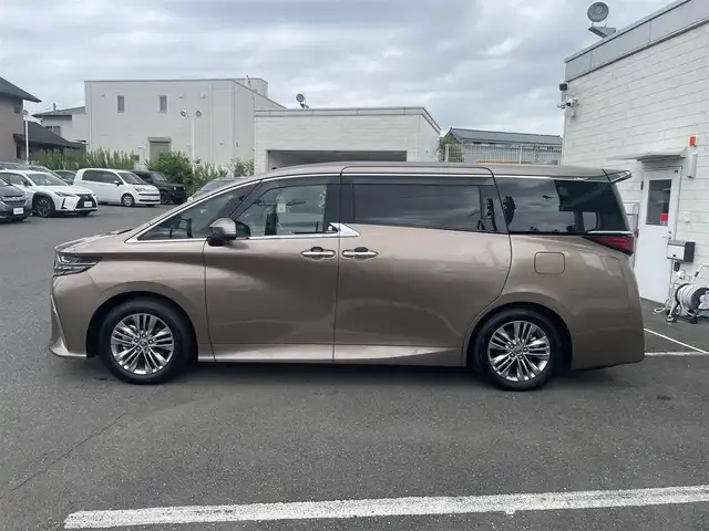 トヨタ アルファード Z 神奈川県 2025(令7)年 0.6万km ゴールド