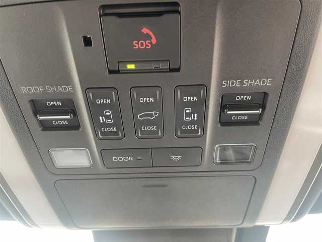 トヨタ アルファード Z 神奈川県 2025(令7)年 0.6万km ゴールド トヨタチームメイト/左右独立ムーンルーフ/ヘッドアップディスプレイ/プレシャスレオブロンド（車体カラー）/自動防眩インナーミラー/ヘッドアップディスプレイ/純13.2型フリップダウンモニター/純正14インチナビ/・Bluetooth/・フルセグTV/トヨタセーフティセンス/・プリクラッシュセーフティ/・レーダークルーズコントロール/・レーンディパーチャーアラート/・オートマチックハイビーム/・レーントレーシングアシスト/LEDヘッドライト/全方位カメラ/1列目、2列目シートヒーター/1列目、2列目シートベンチレーション/1列目、2列目パワーシート/両側パワースライドドア/電動リアゲート/ワイヤレス充電/デジタルミラー/ビルトインETC2.0/ABS/スマートキー×２/新車時手帳/取扱説明書