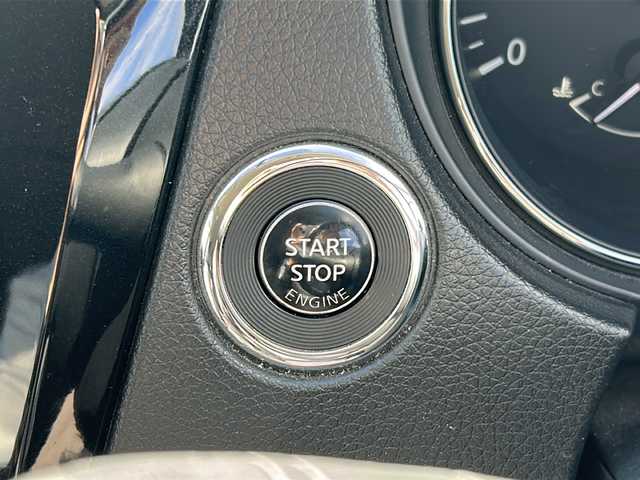 日産 エクストレイル 20X 岐阜県 2014(平26)年 6.2万km ブリリアントホワイトパール 【登録時走行距離：62462km】/禁煙車/純正ナビ/フルセグTV/バックカメラ/レザーシート/前席シートヒーター/プッシュスタート/スマートキー/LEDヘッドライト/オートライト/ドアバイザー/ルーフレール/ウィンカーミラー/Bluetooth/社外アルミホイール/オートエアコン/USB入力端子/純正フロアマット